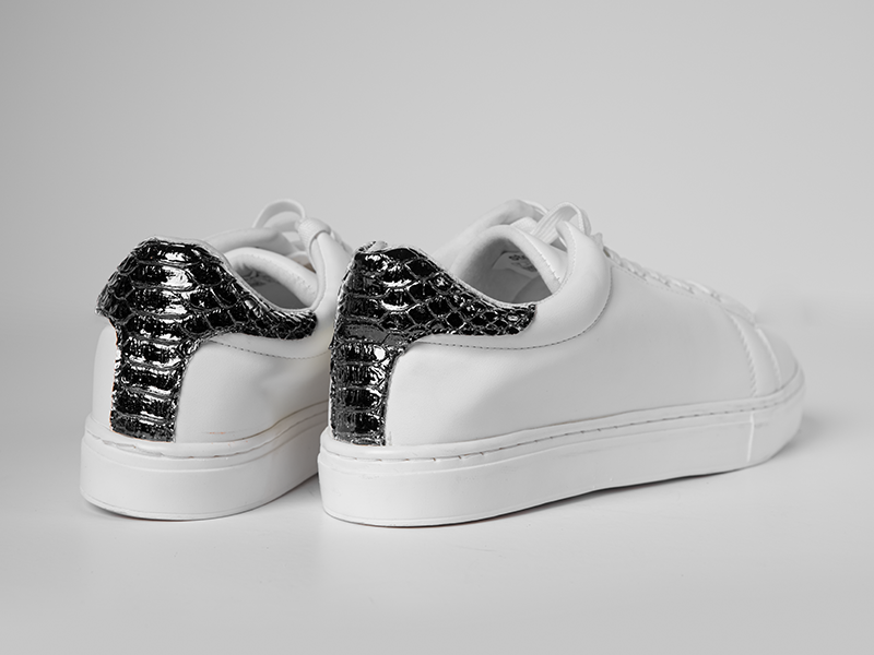 Casual Sneakers - White & Black Print